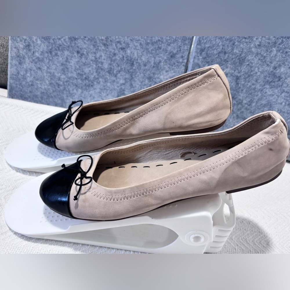 Zara Women's Flats with Black Toe and Cream Body - Picture 3 of 10